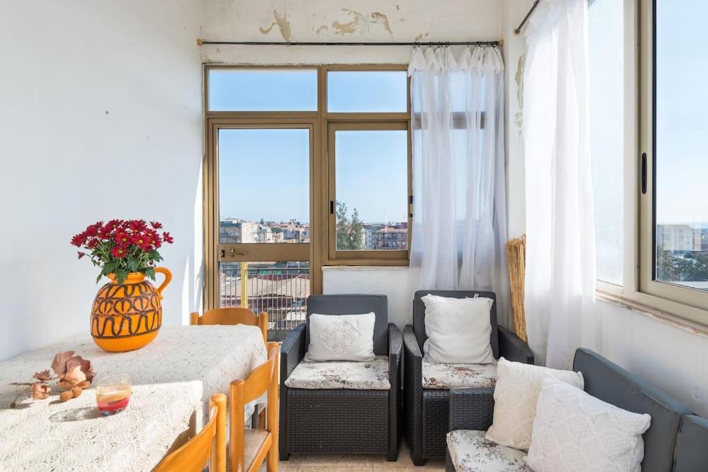 Top Floor Apartment Near Historic Fortino Katánie Exteriér fotografie